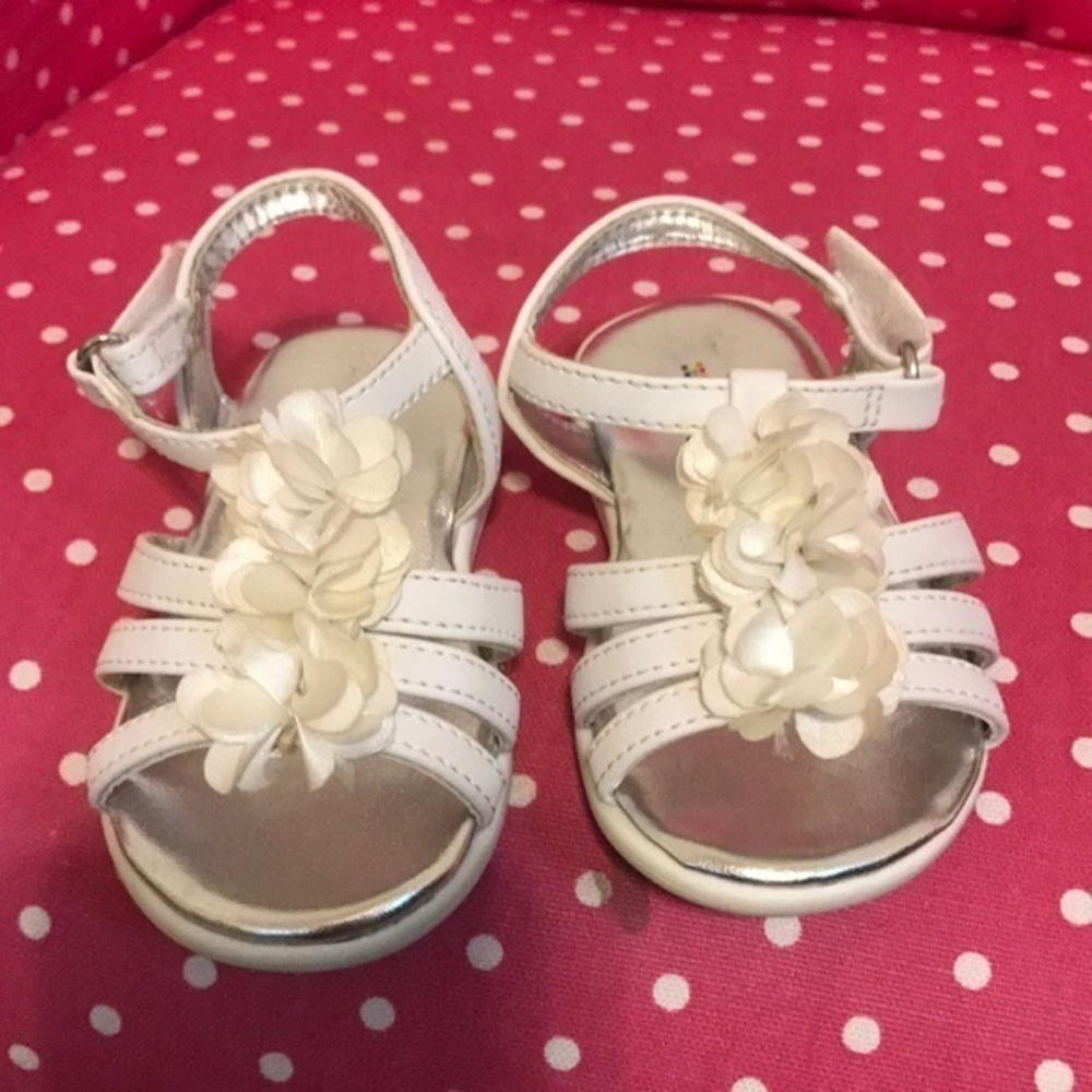 Beautiful white Toddler girl shoes size 3